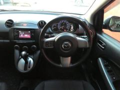 Photo of the vehicle Mazda Demio