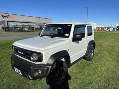 Photo of the vehicle Suzuki Jimny