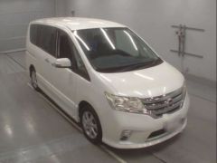 Photo of the vehicle Nissan Serena