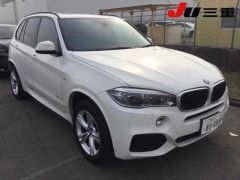 Photo of the vehicle BMW X5