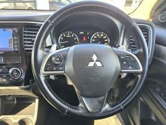 Photo of the vehicle Mitsubishi Outlander