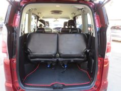 Photo of the vehicle Nissan Serena