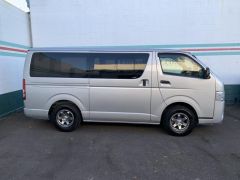 Photo of the vehicle Toyota HiAce