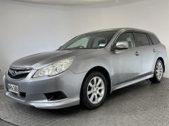 Photo of the vehicle Subaru Legacy