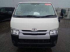 Photo of the vehicle Toyota HiAce