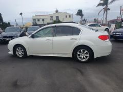 Photo of the vehicle Subaru Legacy