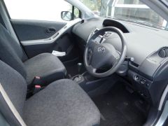 Photo of the vehicle Toyota Vitz