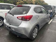 Photo of the vehicle Mazda Demio