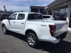 Photo of the vehicle Isuzu D-Max