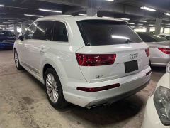 Photo of the vehicle Audi Q7