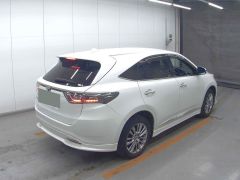 Photo of the vehicle Toyota Harrier