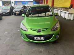 Photo of the vehicle Mazda Demio