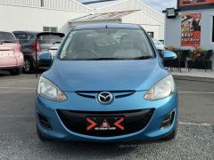 Photo of the vehicle Mazda Demio