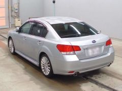 Photo of the vehicle Subaru Legacy