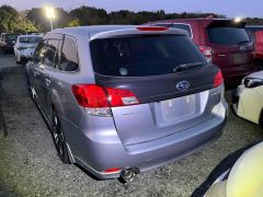 Photo of the vehicle Subaru Legacy