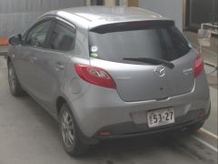 Photo of the vehicle Mazda Demio