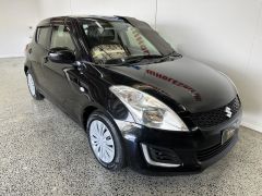 Photo of the vehicle Suzuki Swift