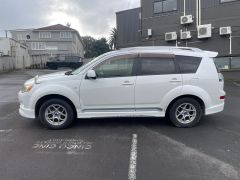 Photo of the vehicle Mitsubishi Outlander