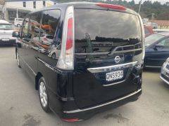 Photo of the vehicle Nissan Serena