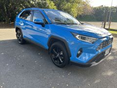 Photo of the vehicle Toyota RAV4