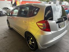 Photo of the vehicle Honda Fit