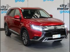 Photo of the vehicle Mitsubishi Outlander