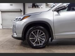 Photo of the vehicle Toyota Highlander