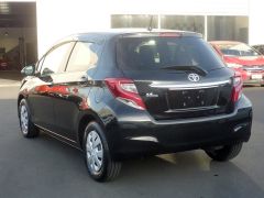 Photo of the vehicle Toyota Vitz