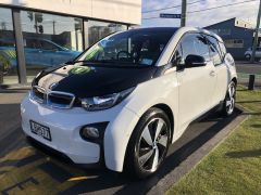 Photo of the vehicle BMW i3