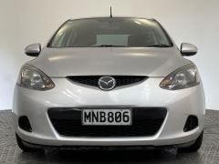 Photo of the vehicle Mazda Demio