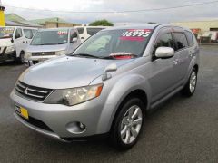 Photo of the vehicle Mitsubishi Outlander