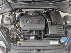 Photo of the vehicle Volkswagen Golf