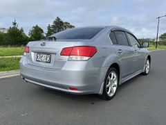 Photo of the vehicle Subaru Legacy