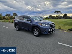 Photo of the vehicle Toyota Highlander