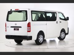 Photo of the vehicle Toyota HiAce