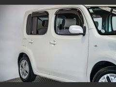 Photo of the vehicle Nissan Cube