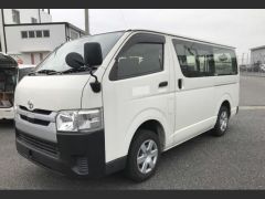 Photo of the vehicle Toyota HiAce