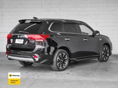 Photo of the vehicle Mitsubishi Outlander