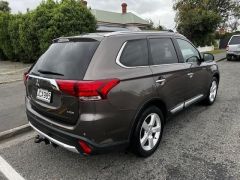 Photo of the vehicle Mitsubishi Outlander