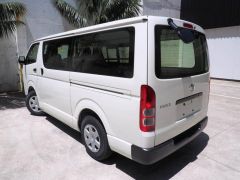 Photo of the vehicle Toyota HiAce