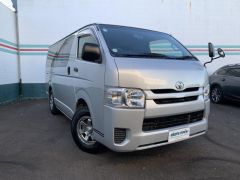 Photo of the vehicle Toyota HiAce