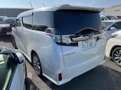 Photo of the vehicle Toyota Vellfire