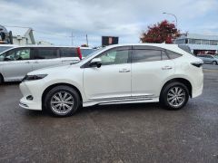 Photo of the vehicle Toyota Harrier