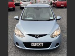 Photo of the vehicle Mazda Demio