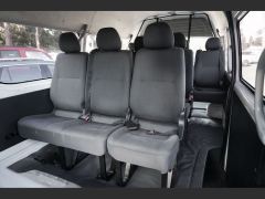 Photo of the vehicle Toyota HiAce