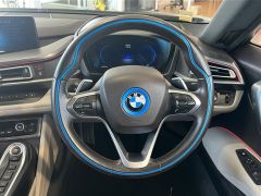 Photo of the vehicle BMW i8