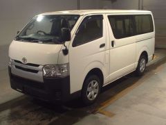 Photo of the vehicle Toyota HiAce