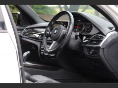 Photo of the vehicle BMW X5