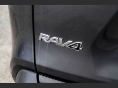 Photo of the vehicle Toyota RAV4