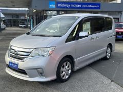 Photo of the vehicle Nissan Serena